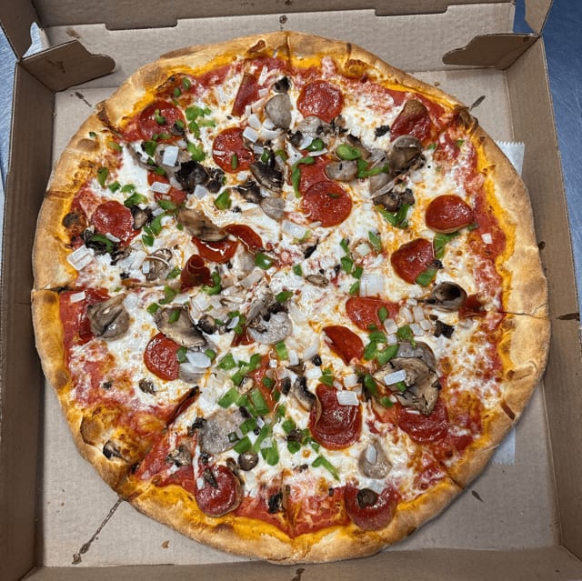 Lg Ariana’s Special Pizza.
