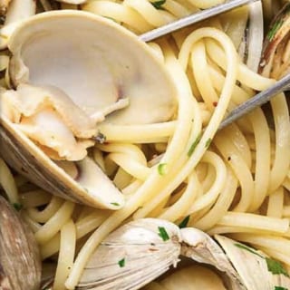 Linguine Alle Vongole (Clams)